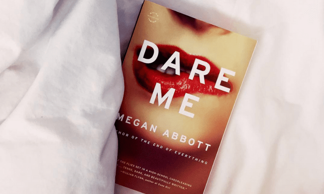 Trích đoạn cực ly kỳ từ tiểu thuyết Dare Me (Đừng thách tôi!): Thức giấc nửa đêm ảnh 2