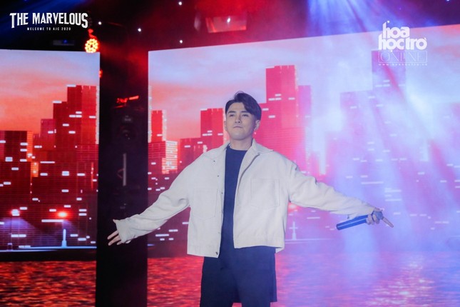 Bùng nổ cảm xúc với đêm đại nhạc hội chào tân binh “The Phenomenon” của sinh viên Báo chí ảnh 7
