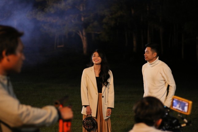 Bỏ “tán gái” trong thang máy, Mai Anh Tài lột xác với trong trailer MV âm nhạc riêng ảnh 5