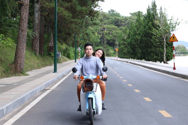 Bỏ “tán gái” trong thang máy, Mai Anh Tài lột xác với trong trailer MV âm nhạc riêng ảnh 7