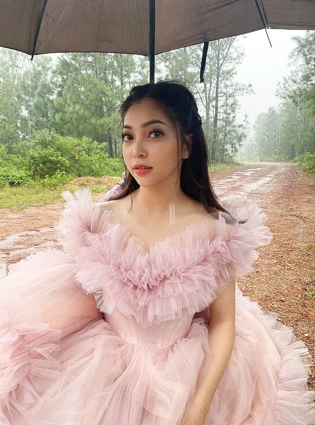 Sau gần 1 năm chia tay Quang Hải, Nhật Lê chính thức công khai có bạn trai mới ảnh 5