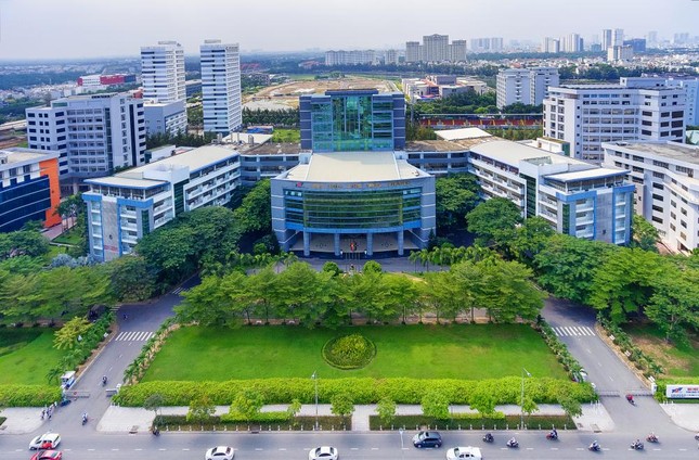 Bản tin COVID-19: Thêm 2 bệnh nhân lây nhiễm cộng đồng, hàng ngàn học sinh phải nghỉ học ảnh 3