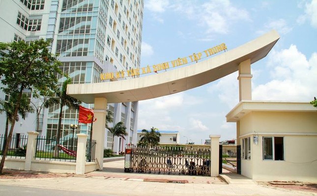 Ra hành lang nghe điện thoại buổi tối, nữ sinh ĐH Y Dược Hải Phòng bị đuổi khỏi ký túc xá ảnh 2