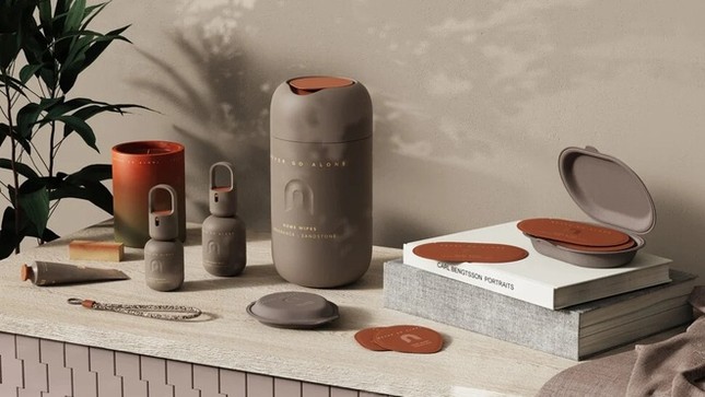 Chị gái của bệnh nhân 17 lập thương hiệu bán các sản phẩm y tế sau khi khỏi COVID-19 ảnh 2