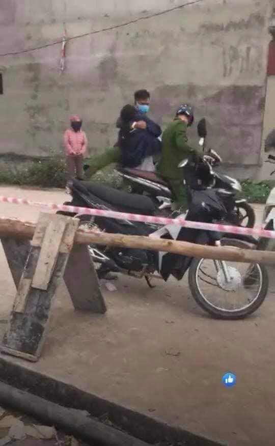 Những hình ảnh xót xa trong mùa dịch: Lớp mầm non đi cách ly tập trung, nhân viên y tế ngất xỉu vì kiệt sức ảnh 5