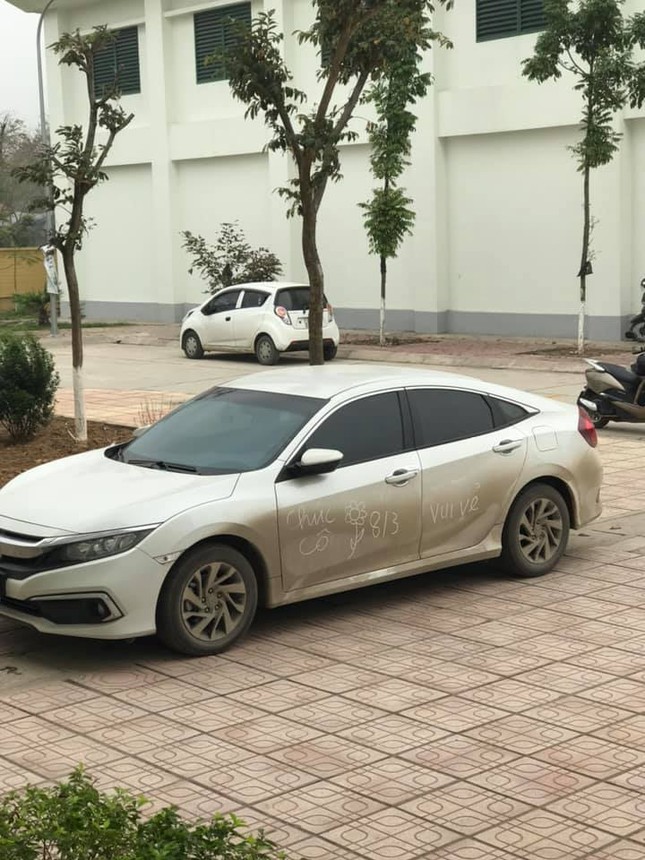 Những món quà của “hội nam sinh lớp người ta“: Từ chất phát ngất tới siêu lầy lội! ảnh 8