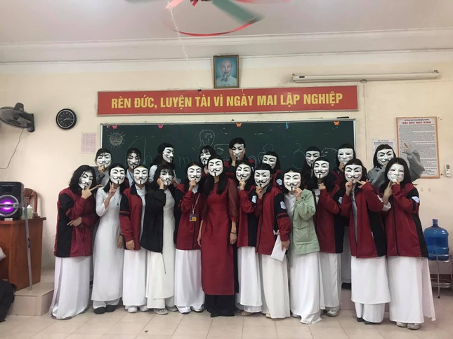 Những món quà của “hội nam sinh lớp người ta“: Từ chất phát ngất tới siêu lầy lội! ảnh 5