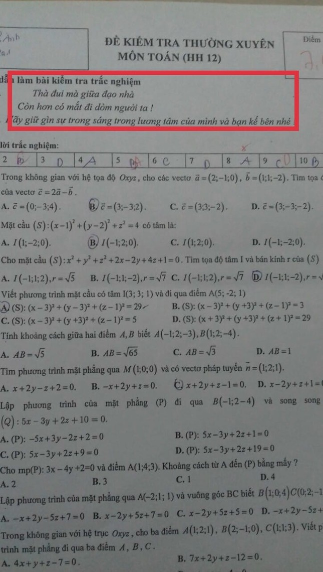 Giáo viên Toán ghi thêm câu thơ vào đề kiểm tra thường xuyên, teen đọc xong sợ “xanh mặt“ ảnh 1