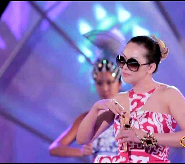 Có một Như Quỳnh 'super chảnh' vì 'cuồng' kính ảnh 6