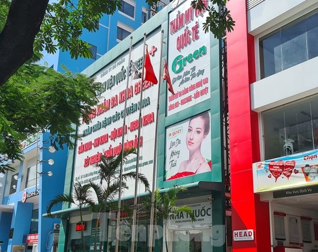 Công an vào cuộc vụ chủ cơ sở thẩm mỹ nghi dùng bằng bác sỹ giả ảnh 2