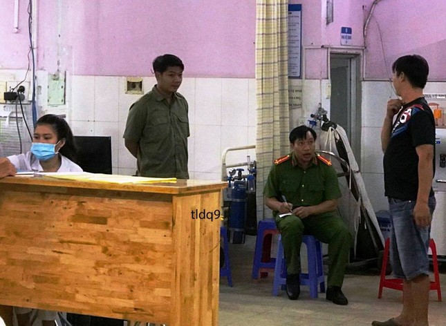 Bốn nhân viên điện lực bị truy sát vào tận bệnh viện ảnh 1