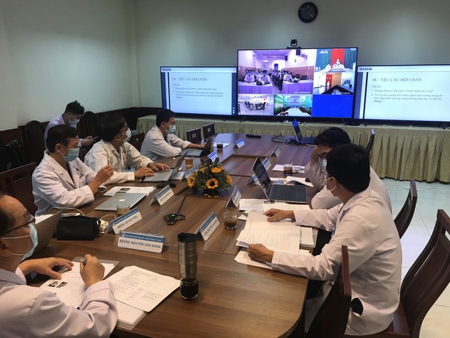 Bác sĩ ở TPHCM hội chẩn điều trị nhiều ca bệnh phức tạp ở Miền Trung, Tây Nguyên ảnh 1