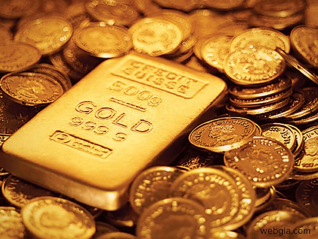 Giá vàng trong nước ‘nín thở’ trước bất ổn tài chính thế giới ảnh 1