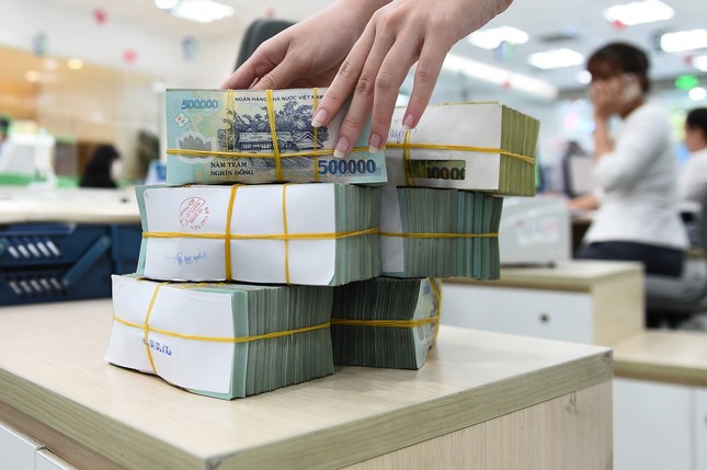 Hai ngân hàng lớn giảm lãi suất huy động thấp nhất lịch sử ảnh 1