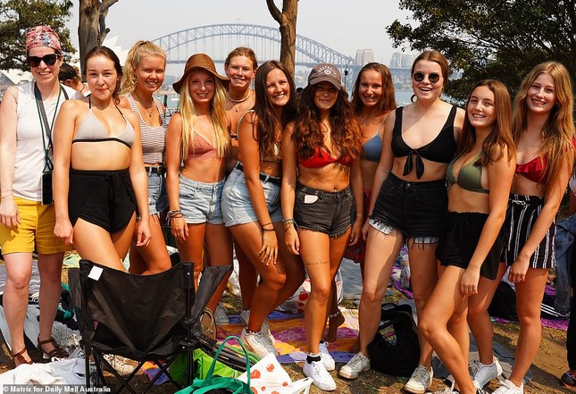 Châu Á bước sang năm mới 2020 ảnh 7