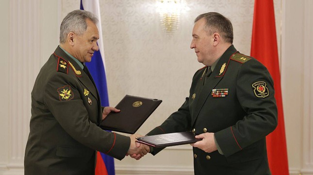 Minsk, Mátxcơva ký văn bản về lưu trữ vũ khí hạt nhân Nga tại Belarus ảnh 1