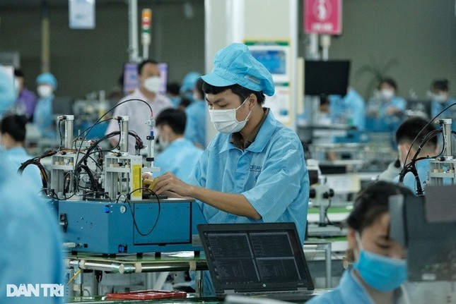 Chi tiết mức lương tối thiểu ở Hà Nội, TPHCM và các tỉnh đông công nhân ảnh 1