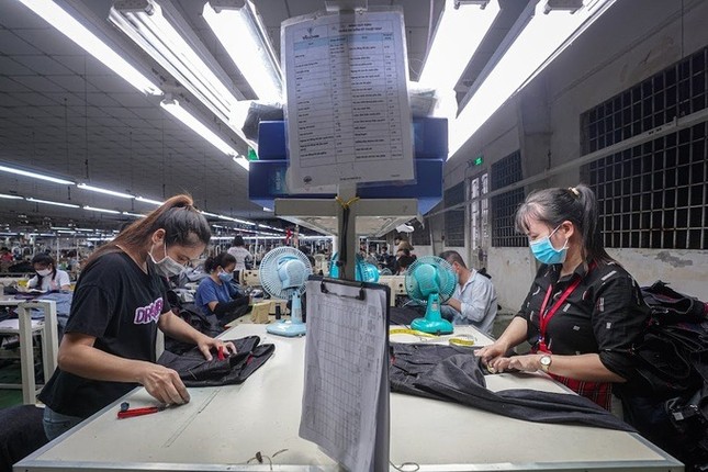 Chi tiết mức lương tối thiểu ở Hà Nội, TPHCM và các tỉnh đông công nhân ảnh 2