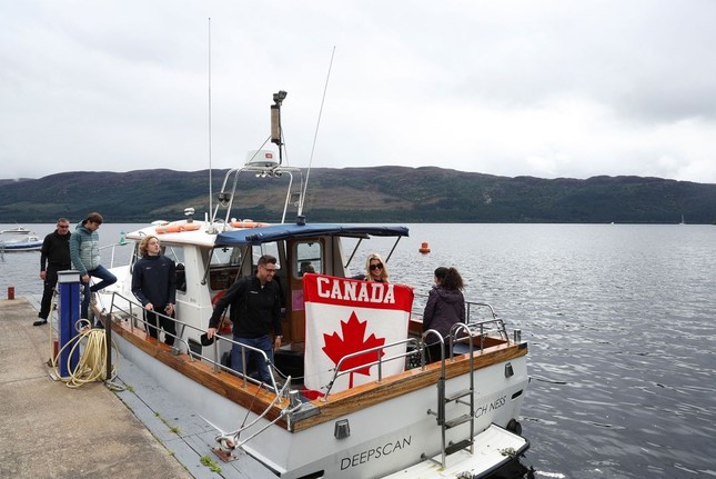 Scotland: Lần đầu tiên sau nửa thế kỷ, hàng trăm người cùng tìm kiếm quái vật hồ Loch Ness ảnh 2