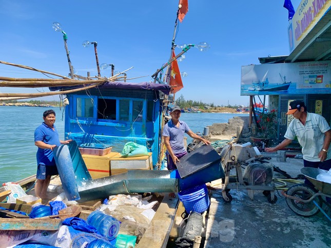 Giá dầu tăng liên tiếp, tàu cá nguy cơ phải nằm bờ ảnh 6