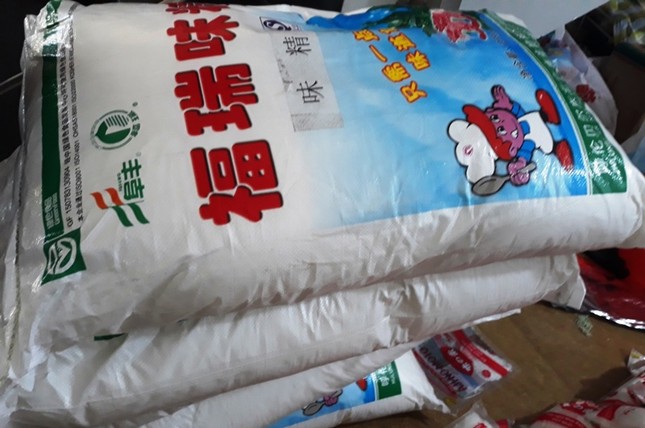 'Hô biến' bột ngọt, hạt nêm không rõ nguồn gốc thành hàng xịn ảnh 1