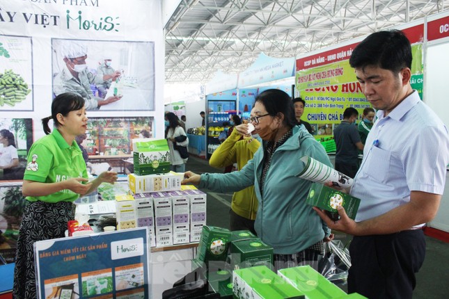 Thịt trâu gác bếp, cá một nắng, sâm Ngọc Linh... lên sàn thương mại điện tử ảnh 3