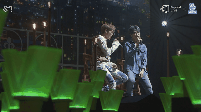 Bùng nổ cảm xúc với concert trực tuyến của WayV: Sân khấu đỉnh cao, Lucas bật khóc vì fan ảnh 4