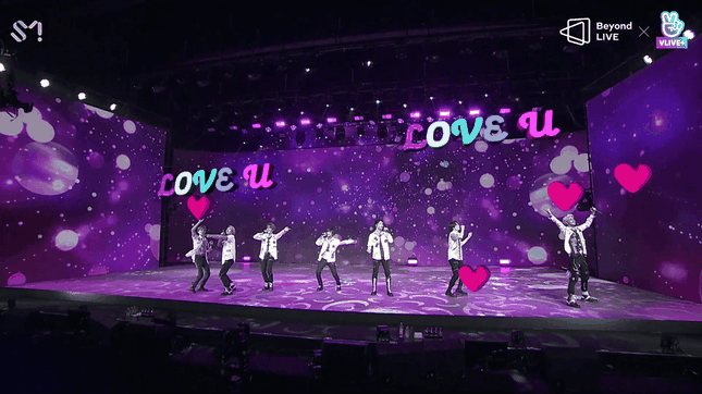 Bùng nổ cảm xúc với concert trực tuyến của WayV: Sân khấu đỉnh cao, Lucas bật khóc vì fan ảnh 2