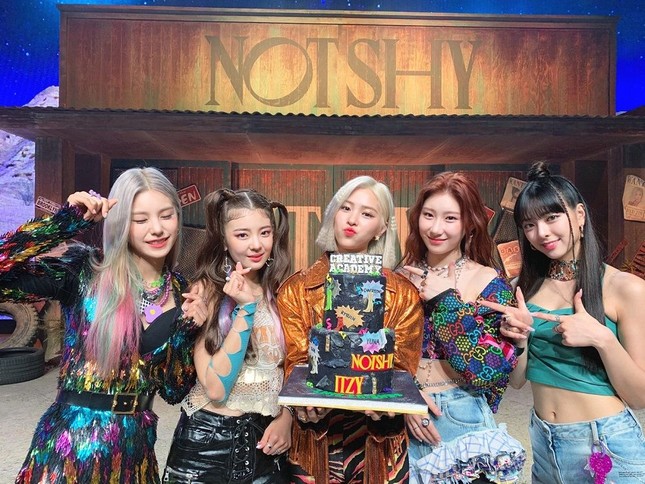 ITZY cứ comeback là lập thành tích về doanh thu: Album sau “tẩu tán” gấp đôi album trước ảnh 3