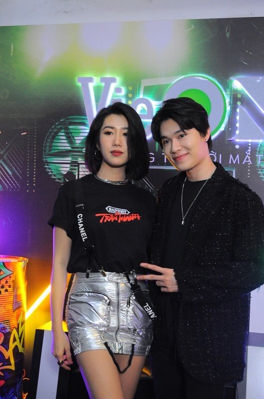 Đêm Chung kết - Trao giải “Rap Việt“: Dàn sao đình đám khoe dáng trên thảm đỏ ảnh 6
