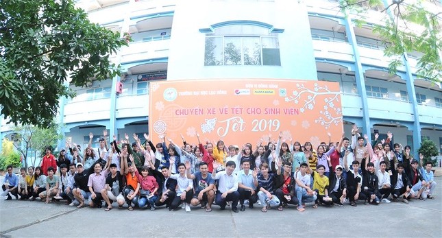 Ấm lòng Chuyến xe 0 đồng đưa Tết đoàn viên đến gần hơn với những sinh viên xa nhà ảnh 1