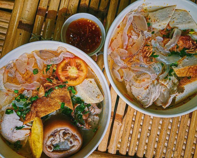 Giờ ăn đến rồi: Bún cá Nha Trang loại đặc biệt hay Tokbokki thơm ngon vô đối? ảnh 1