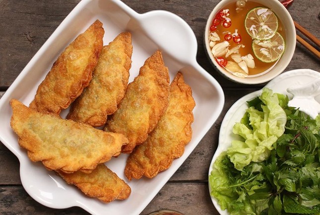 Thực đơn ăn vặt ship-tận-nhà: Bánh gối nóng hổi kiểu Hà Nội, bánh bột lọc chuẩn vị Huế ảnh 1