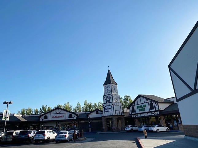 Big Bear Lake (hồ Gấu Bự) - thành phố trên núi được bao quanh bởi hàng thông xanh rì ảnh 9