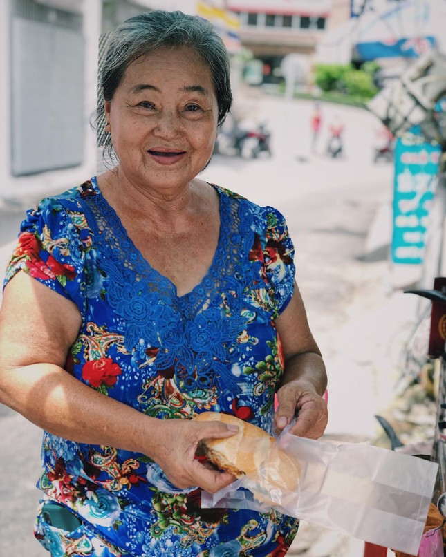 Món ngon Sài Gòn: Bánh bèo ngon xỉu và bánh mì “ngủ gật” thấy là thương ảnh 7