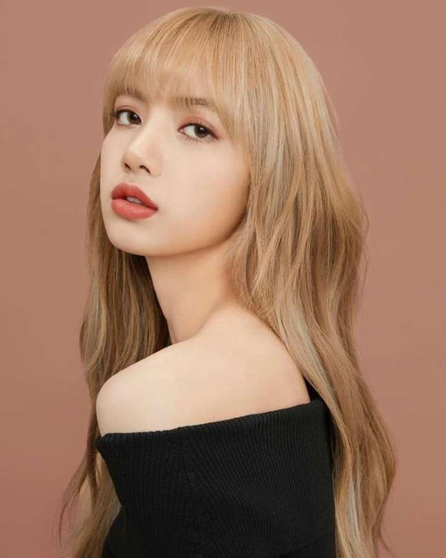 Cư dân mạng choáng váng trước tin Lisa (BLACKPINK) bị quản lí cũ lừa đảo gần 19 tỷ đồng ảnh 2