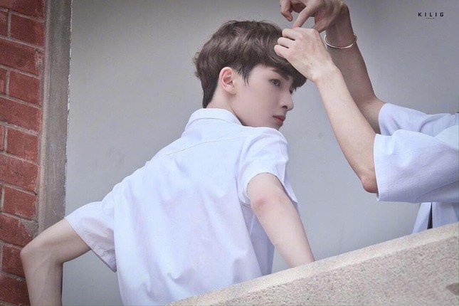 "Dã Thú Cô Độc" lộ ảnh hậu trường nhưng phản ứng của "hội mê trai đẹp" mới đáng chú ý ảnh 6