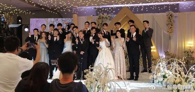 "Thân Ái Chí Ái" chưa chiếu đã lộ kết thúc, hai chú cháu Lý Hiện cưới chung một ngày? ảnh 2