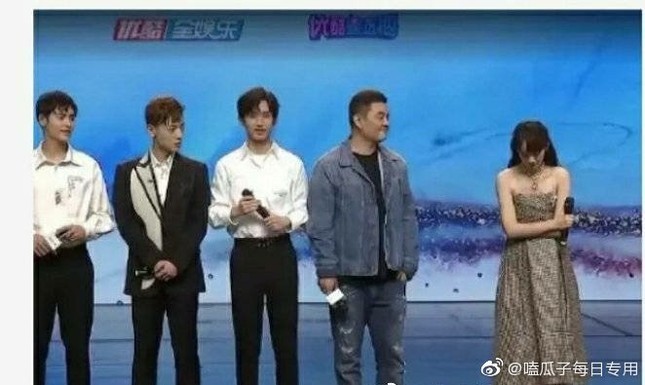 Vừa mới hot nhờ “Lưu Ly”, Thành Nghị đã mất hơn 60.000 người theo dõi sau một đêm ảnh 6