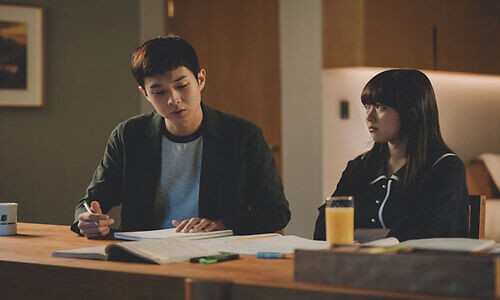 1001 chuyện khóc cười nghề gia sư: Đi dạy lại bị con nít dạy lại, còn phải biết tấu hài ảnh 1