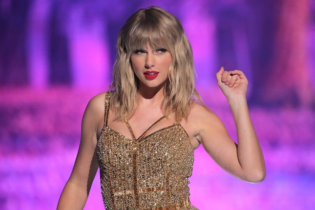 Trong thế giới fangirl: Thanh xuân này đáng giá vì Taylor Swift đã xuất hiện trong đời ảnh 2