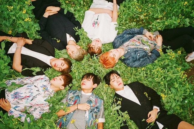 Trong thế giới fangirl: Yêu BTS nhiều hơn hôm qua và ít hơn ngày mai ảnh 2