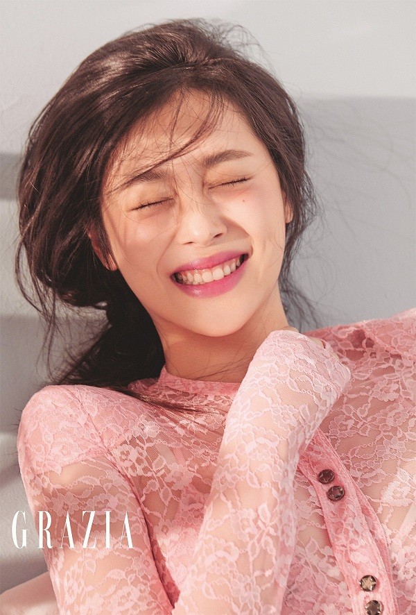 Trong thế giới fangirl: Sulli nè, cậu đã mỉm cười trở lại chưa? ảnh 3