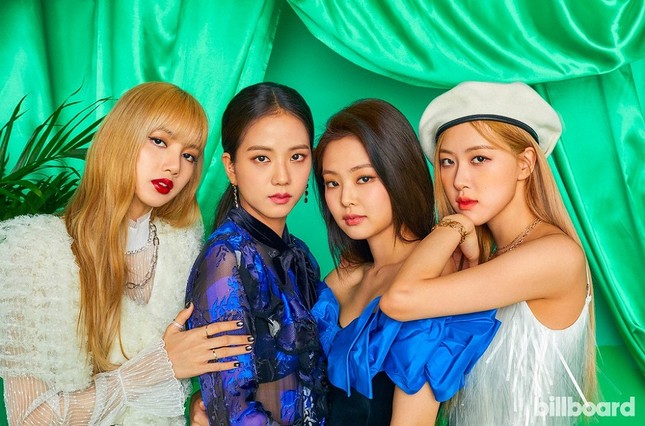 Trong thế giới fangirl: Hãy đứng lên theo đuổi đam mê của chính mình như BLACKPINK! ảnh 3