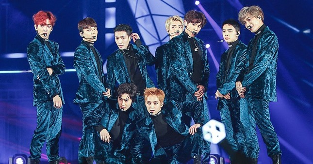 Trong thế giới fangirl: Thanh xuân của tôi chẳng có gì đặc biệt, chỉ có EXO là đặc biệt! ảnh 1