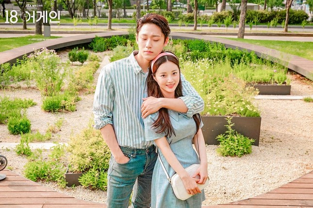 Bạn đọc sáng tác: Không sợ ngày dài tháng rộng, bởi luôn có tay anh nắm lấy tay em ảnh 5