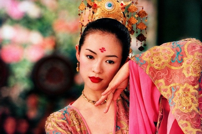 Châu Đông Vũ còn kém hai Tam kim Ảnh hậu Châu Tấn - Chương Tử Di những điểm này ảnh 5