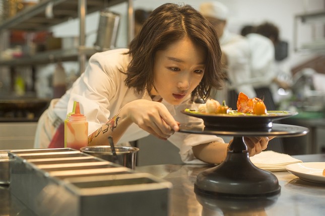 7 phim hay nhất của Châu Đông Vũ: Hành trình 10 năm từ Mưu nữ lang đến Tam kim Ảnh hậu ảnh 14
