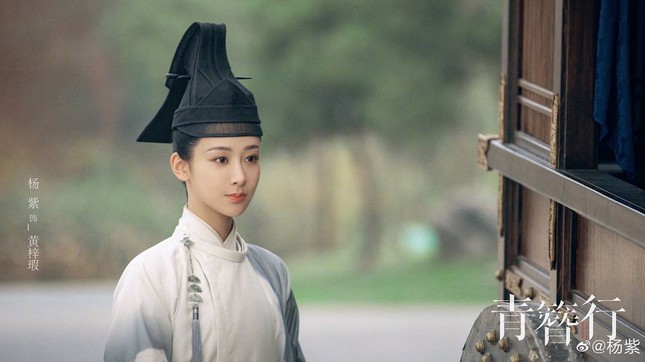 Bộ ba “Hương Mật Tựa Khói Sương“: Đặng Luân chững lại khá lâu, trở lại thì gặp chuyện xui ảnh 8