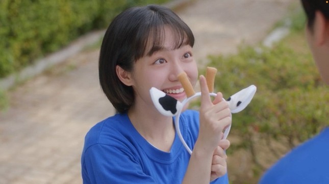 “Gửi Thời Thanh Xuân” bản Hàn: Kém vui nhộn vì Tiểu Hy bớt mặt dày, Giang Thần bớt phũ ảnh 8